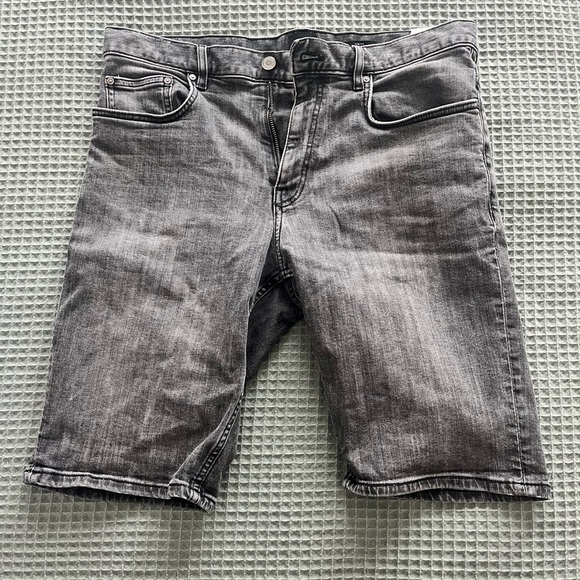 Men’s slim fit denim shorts gray H&M size 32 summer casual - Picture 3 of 6